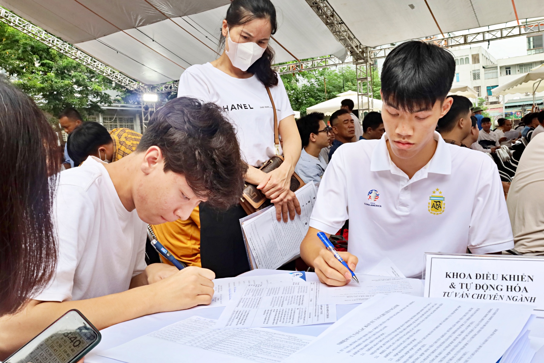 Tân Sinh Viên Trường Đại Học Điện Lực