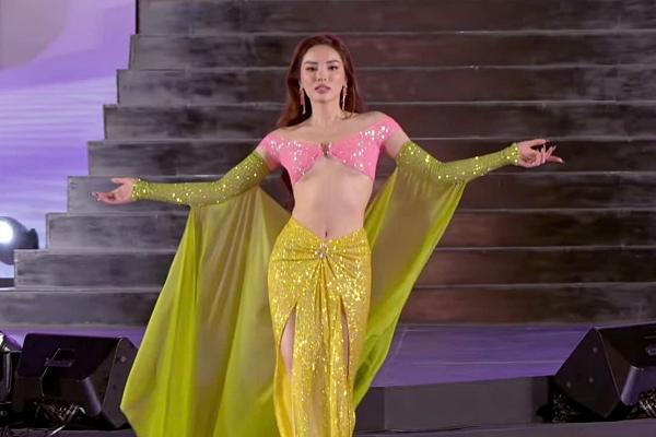 Miss Universe Vietnam Thí Sinh Gặp Sự Cố Vì Diễn Dưới Mưa Và Gió Lớn