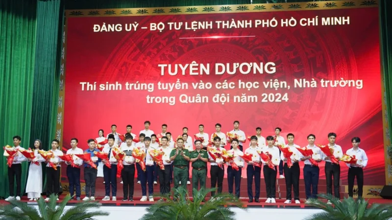 Tphcm, Đồng Nai Tuyên Dương Thí Sinh Trúng Tuyển Học Viện, Trường Quân Đội Năm 2024