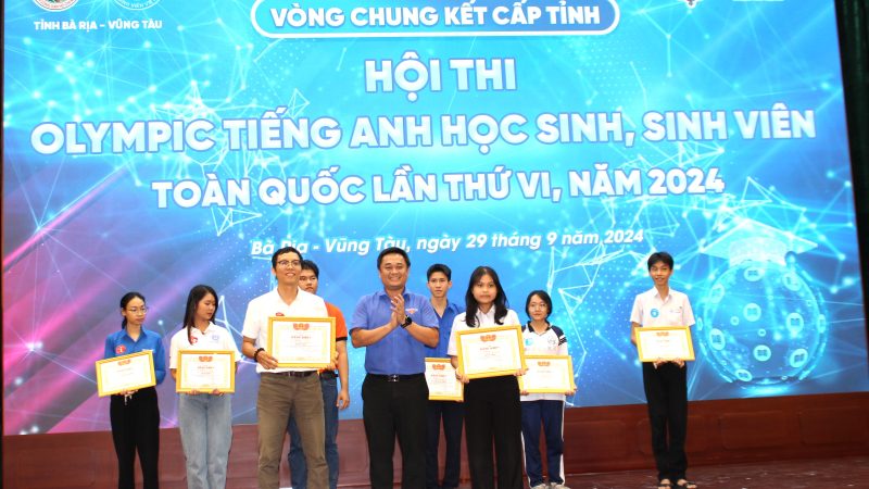 Thí Sinh Nguyễn Nhật Linh Và Trịnh Ngọc Trung Đoạt Giải Nhất – Báo Bà Rịa