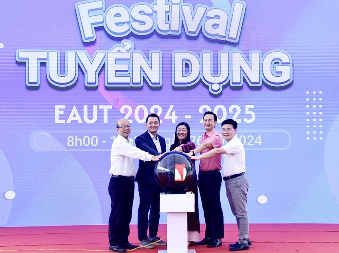 Hàng Nghìn Người Dự Festival Tuyển Dụng Ở Hà Nội, Cơ Hội Lớn Của Sinh Viên - 1