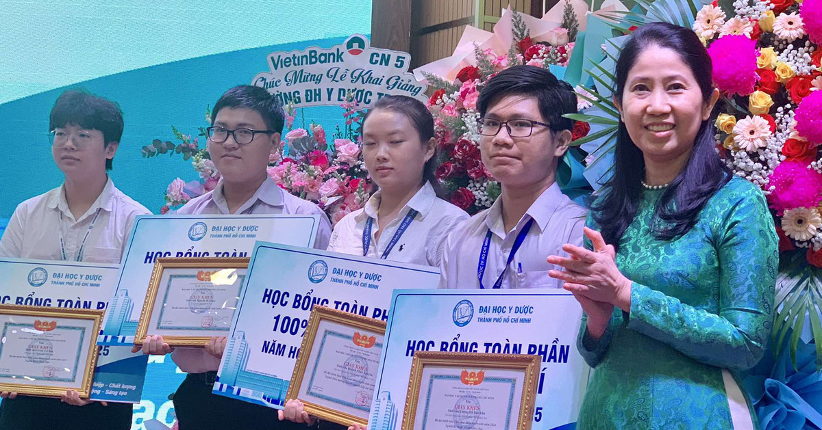 Thí Sinh Đăng Ký Xét Tuyển Vào Trường Đại Học Y Dược Tp.hcm Liên Tục Tăng