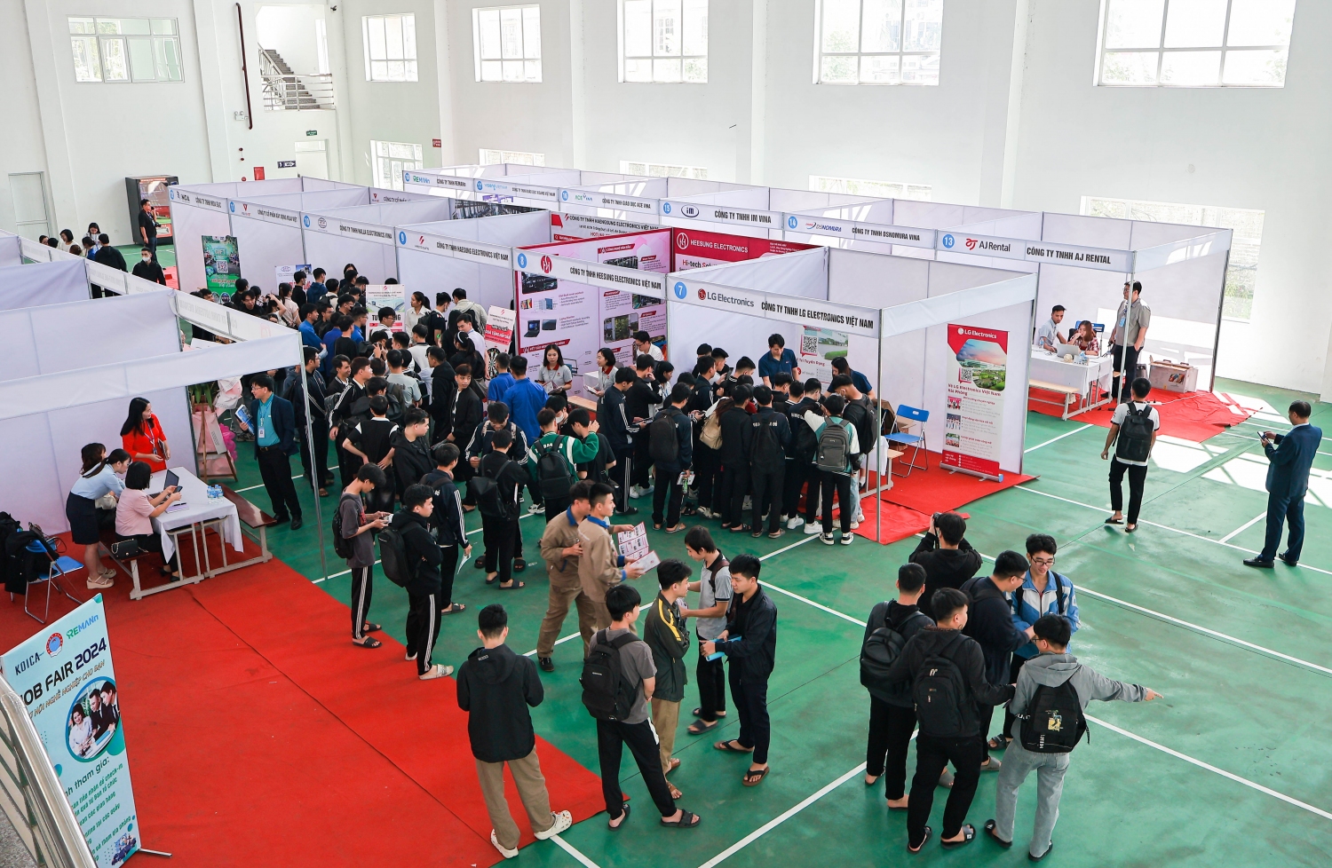 Ngày hội việc làm – Job Fair năm 2024: Nhiều cơ hội việc làm cho sinh viên Trường Đại học Sao Đỏ tại các doanh nghiệp Hàn Quốc