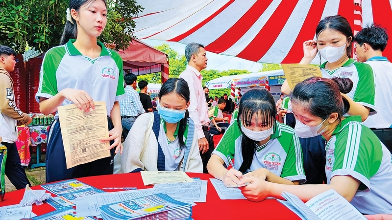 Phiên giao dịch việc làm kết hợp “cà phê việc làm”: Cầu nối hiệu quả giữa doanh nghiệp và người lao động